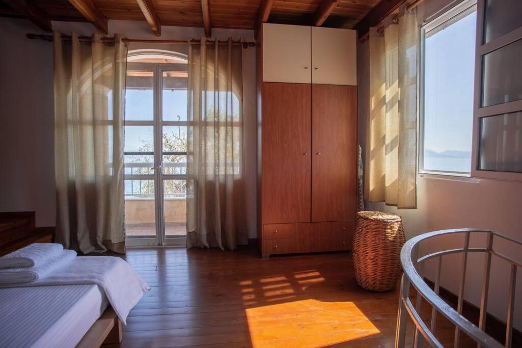 Kohyli Beachfront House Agia Pelagia Chlomou Dış mekan fotoğraf