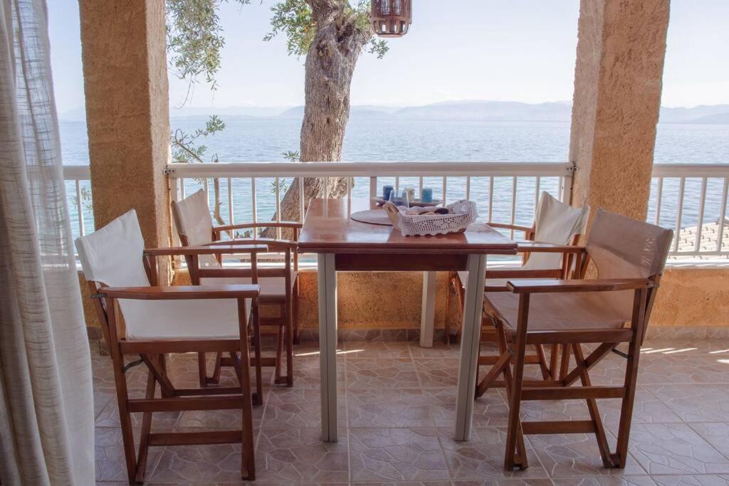 Kohyli Beachfront House Agia Pelagia Chlomou Dış mekan fotoğraf