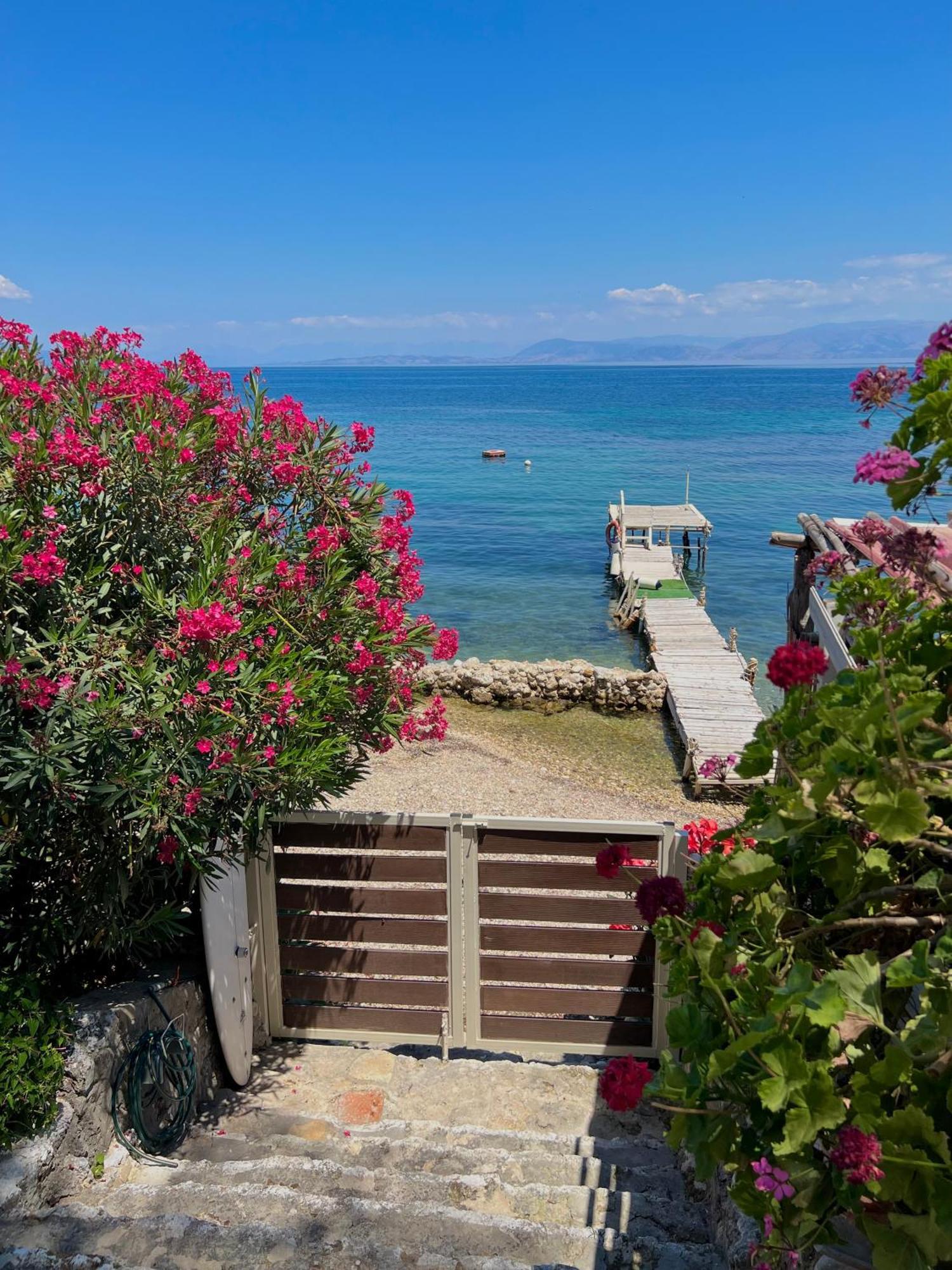 Kohyli Beachfront House Agia Pelagia Chlomou Dış mekan fotoğraf