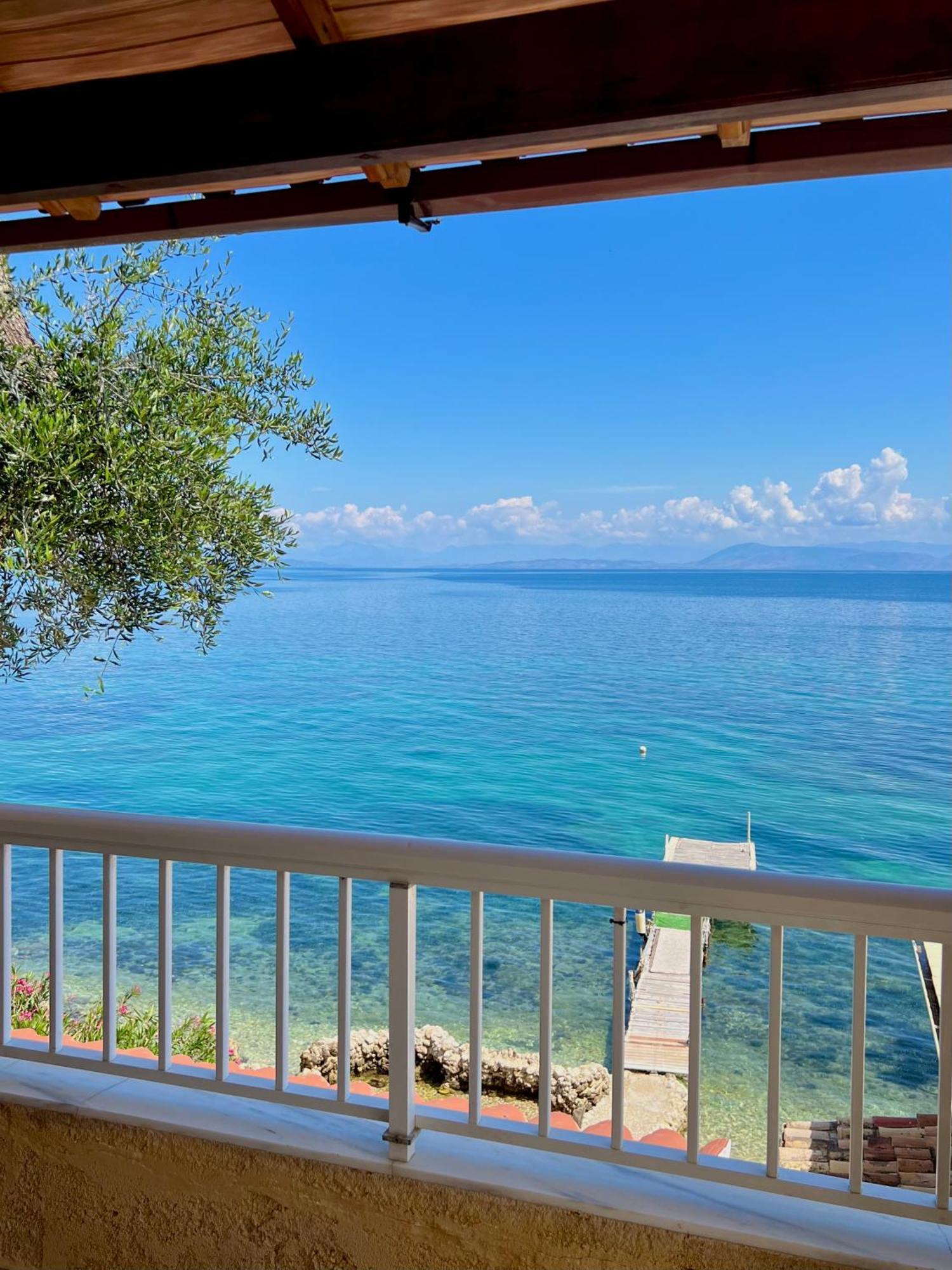 Kohyli Beachfront House Agia Pelagia Chlomou Dış mekan fotoğraf