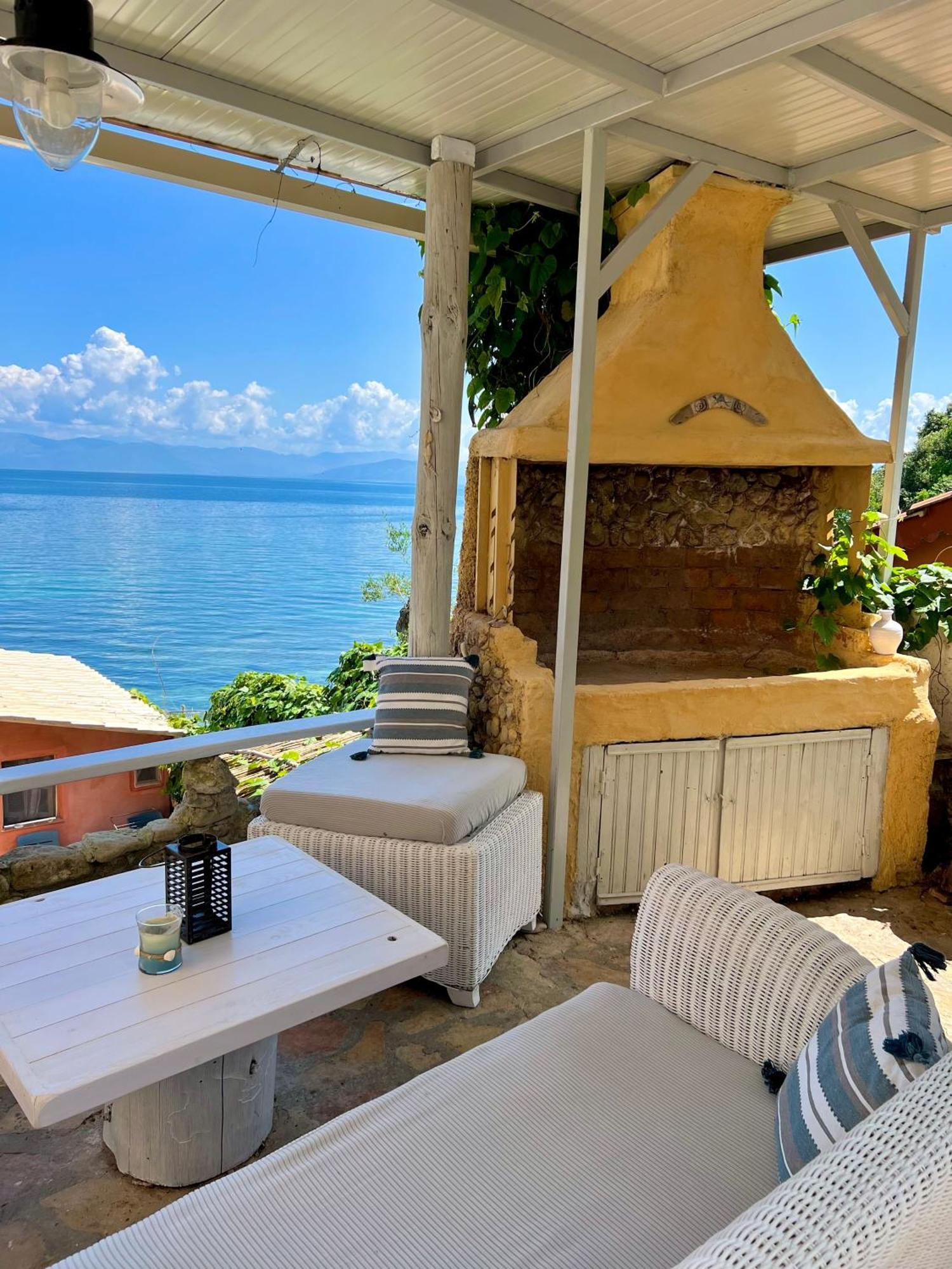 Kohyli Beachfront House Agia Pelagia Chlomou Dış mekan fotoğraf